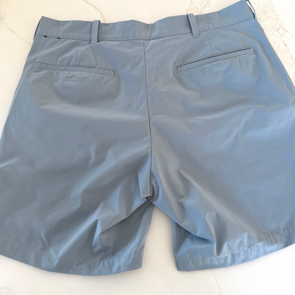 J. Crew Tech Light Blue Men's Shorts 7 inch Inseam 31" Casual Golf Classic Fit - Picture 3 of 7